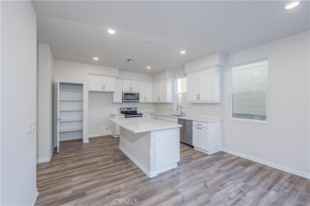 466 Meyer Place Property Photo 1