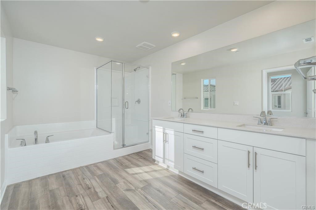466 Meyer Place Property Photo 17