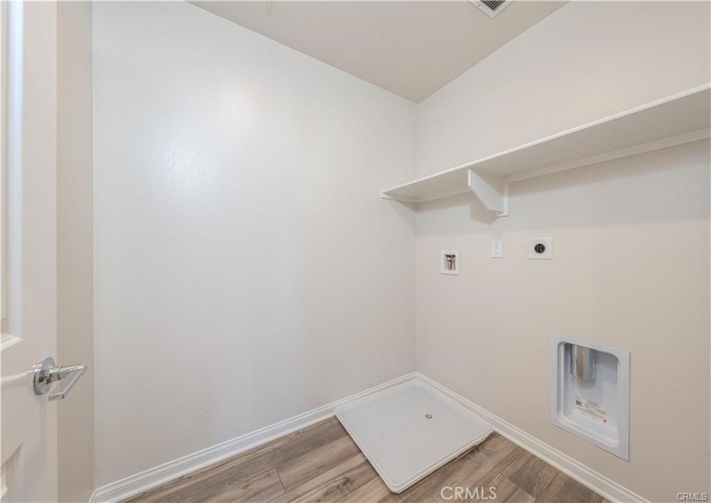 466 Meyer Place Property Photo 27