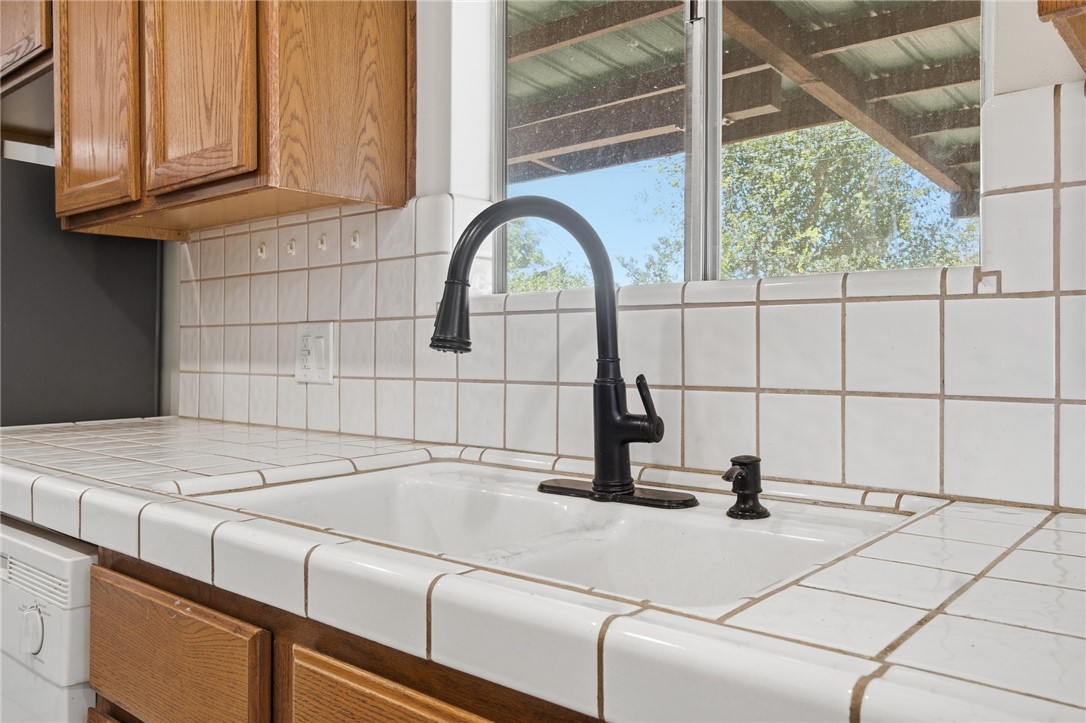 4305 Axminster Property Photo 12