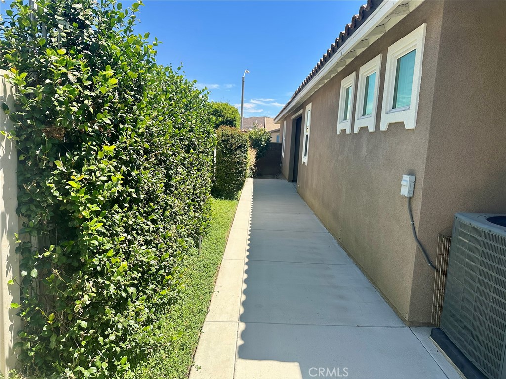 29209 Catalpa Property Photo 13