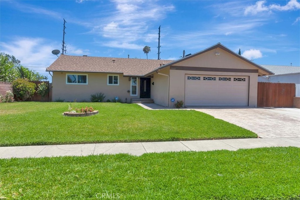 17242 Medallion Property Photo 1