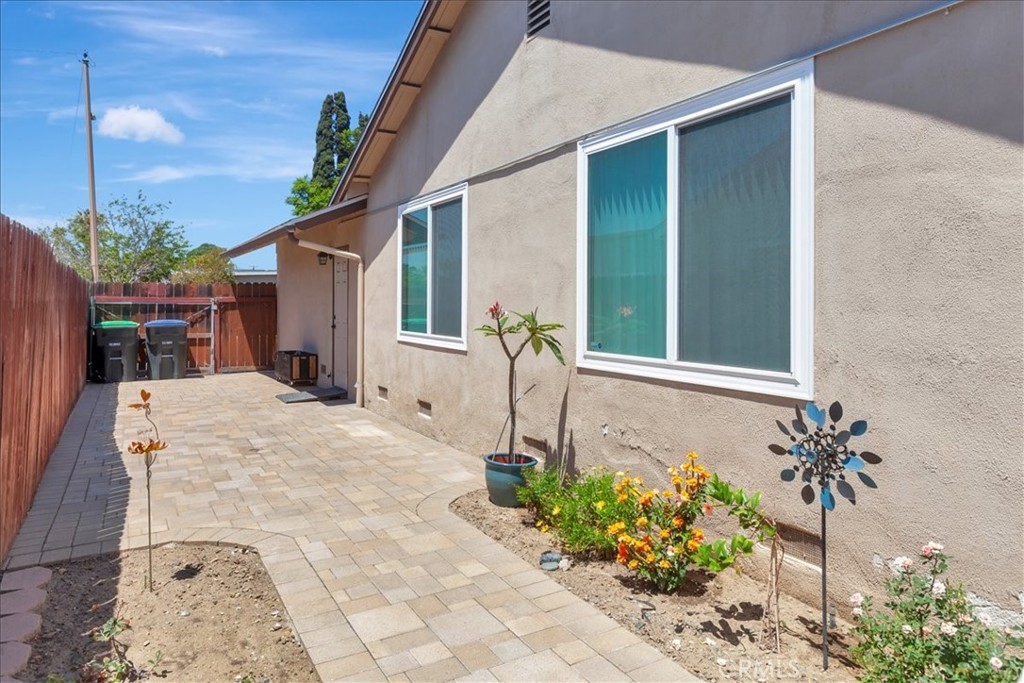 17242 Medallion Property Photo 18