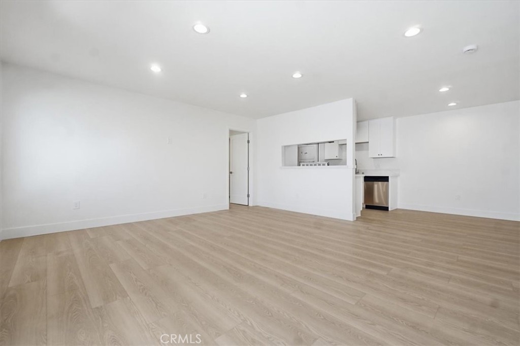 307 N Tustin C Property Photo 3