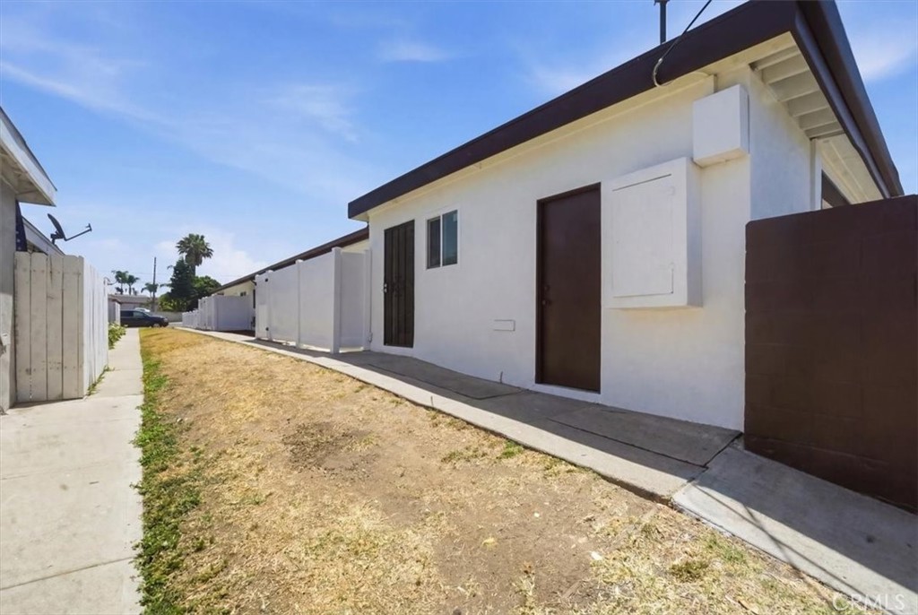 307 N Tustin C Property Photo 15