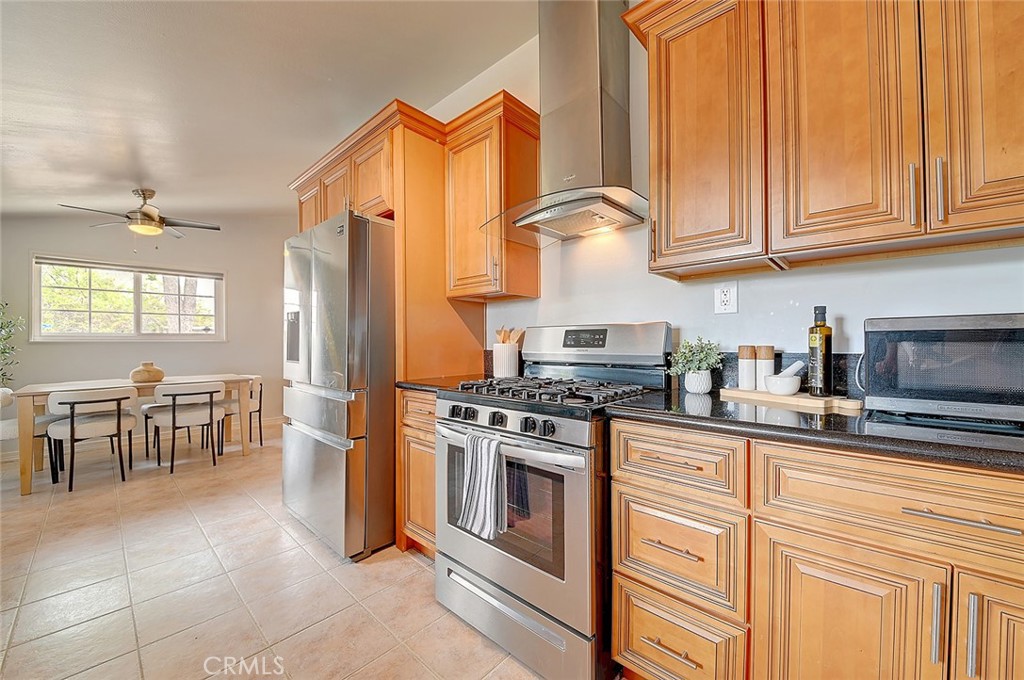 2044 W Spruce Avenue Property Photo 16