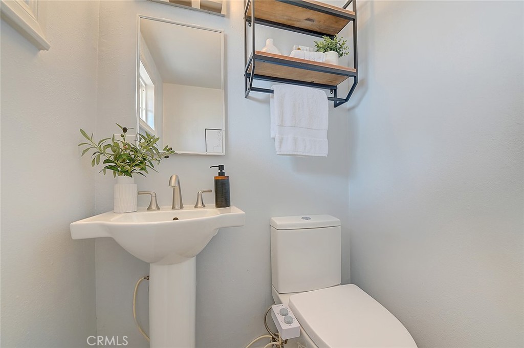 2044 W Spruce Avenue Property Photo 27