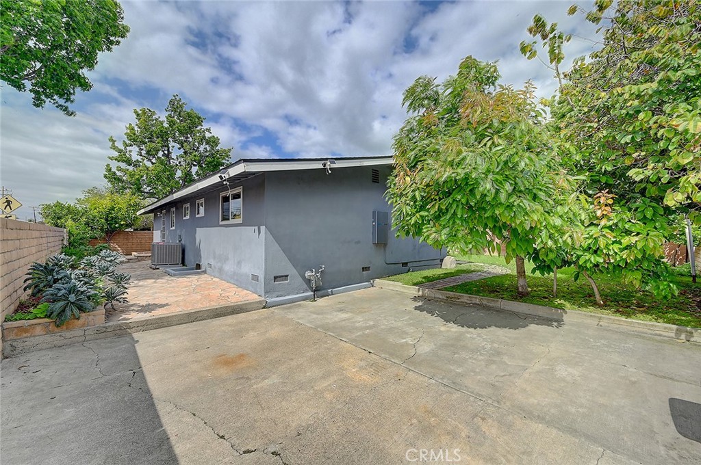 2044 W Spruce Avenue Property Photo 50