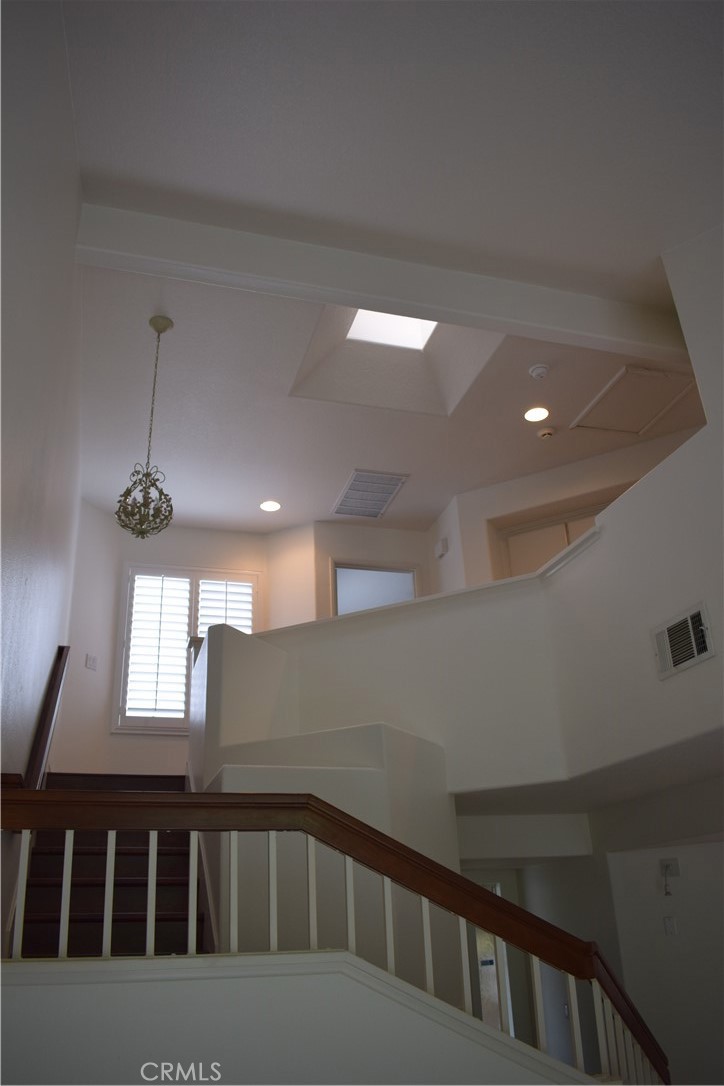 717 S.glenhurst Drive Property Photo 4