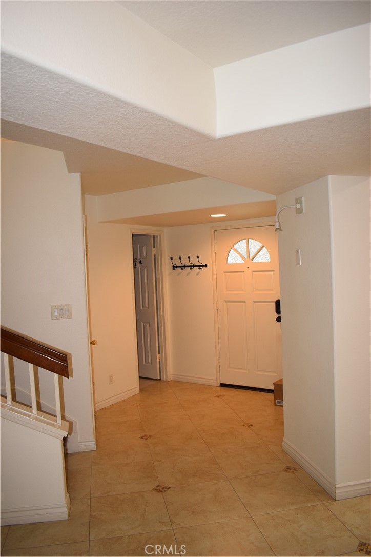 717 S.glenhurst Drive Property Photo 6