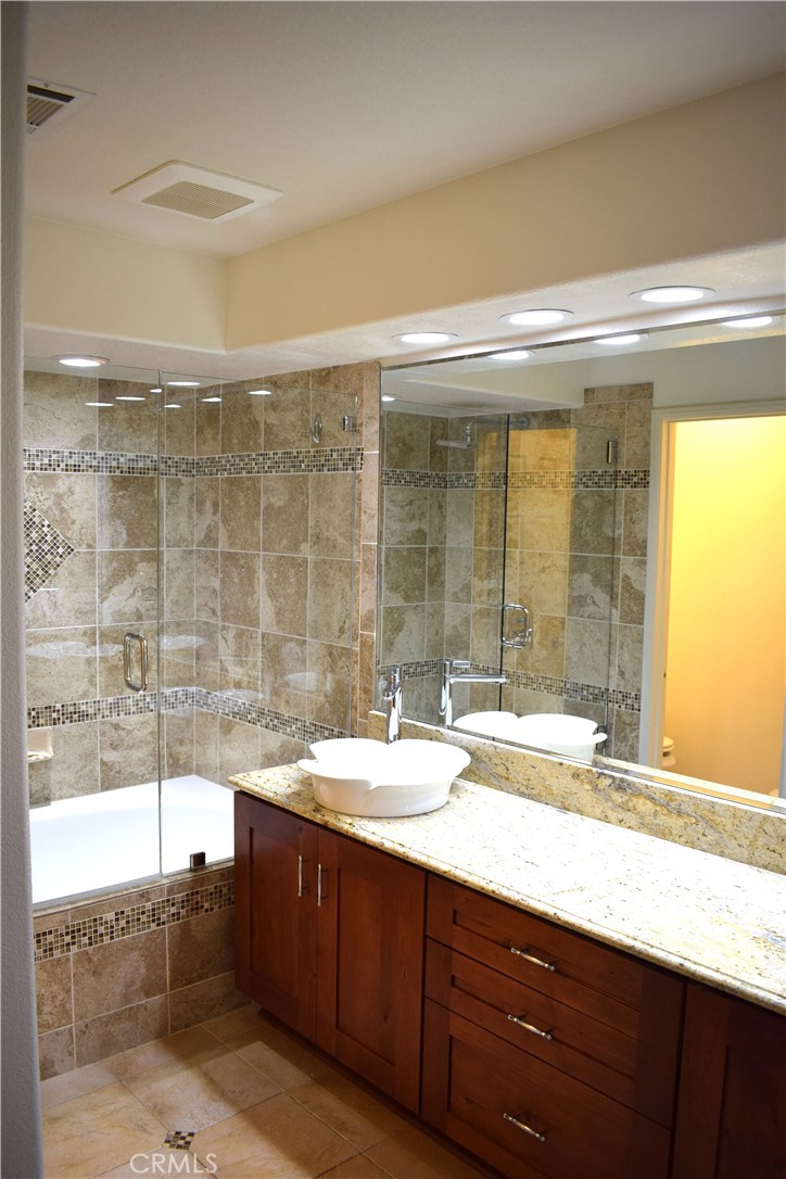 717 S.glenhurst Drive Property Photo 17