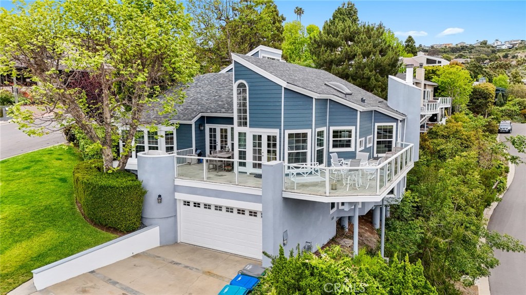 2210 Bridge Property Photo 1