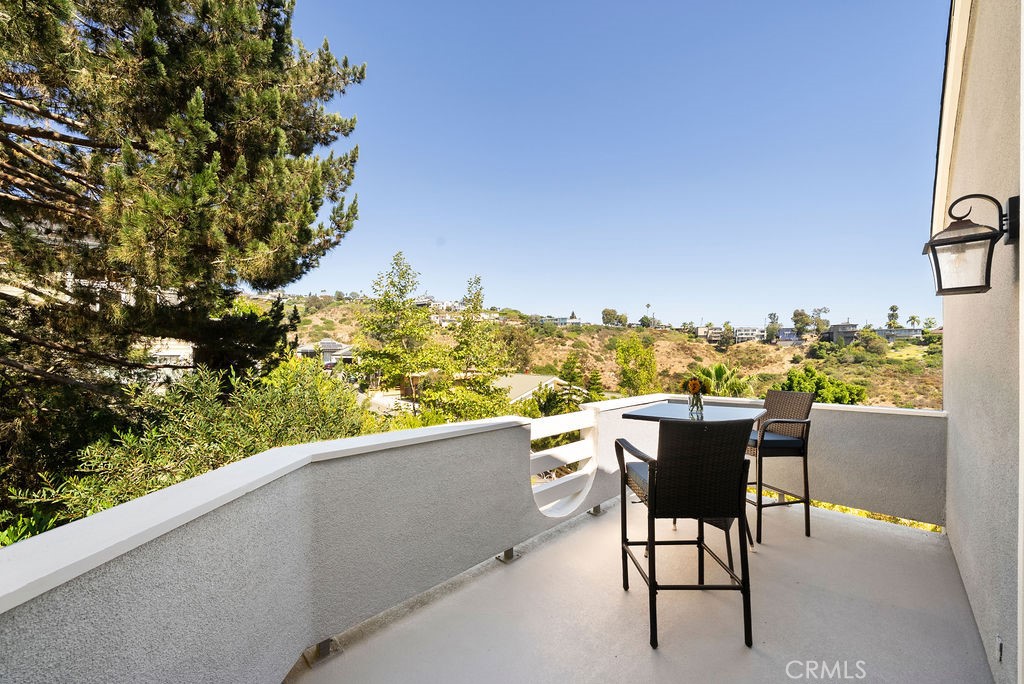 2210 Bridge Property Photo 23