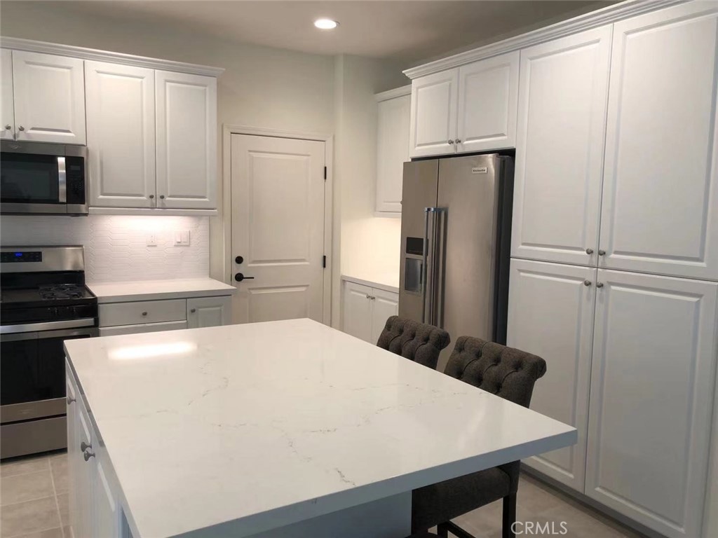 105 Henson Property Photo 4