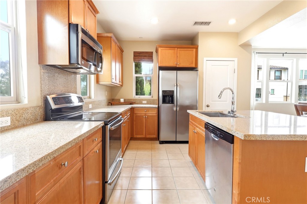 9315 Alondra Boulevard 7 Property Photo 6