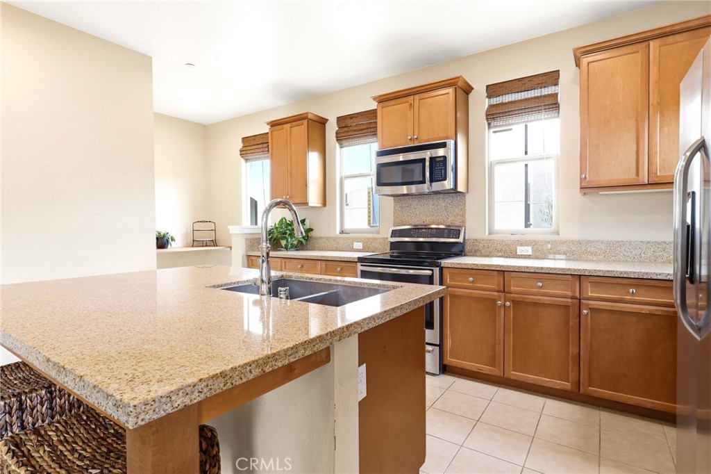 9315 Alondra Boulevard 7 Property Photo 8