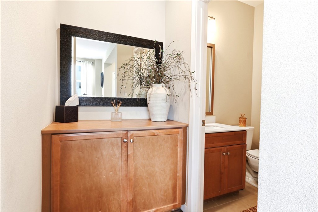 9315 Alondra Boulevard 7 Property Photo 12