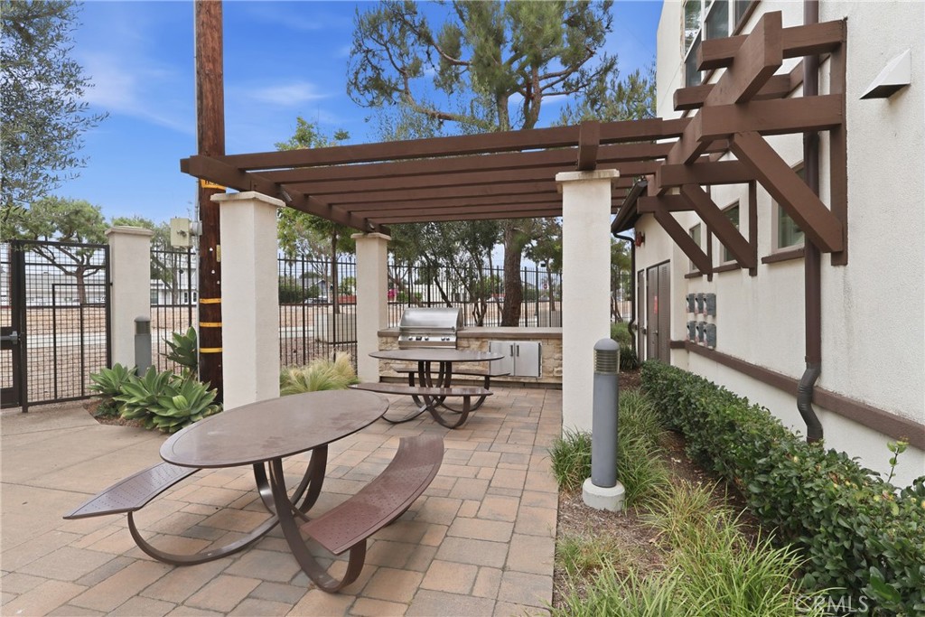 9315 Alondra Boulevard 7 Property Photo 25