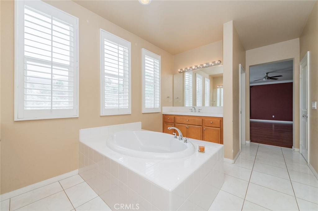 25111 Cliffrose Property Photo 18