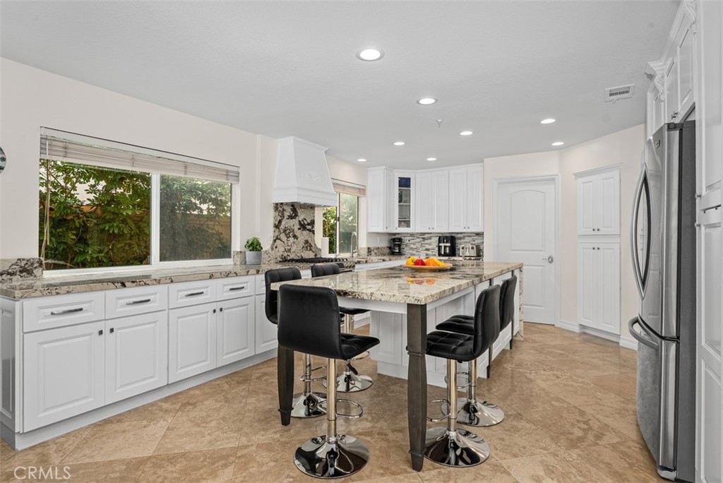 25 Cassis Property Photo 4