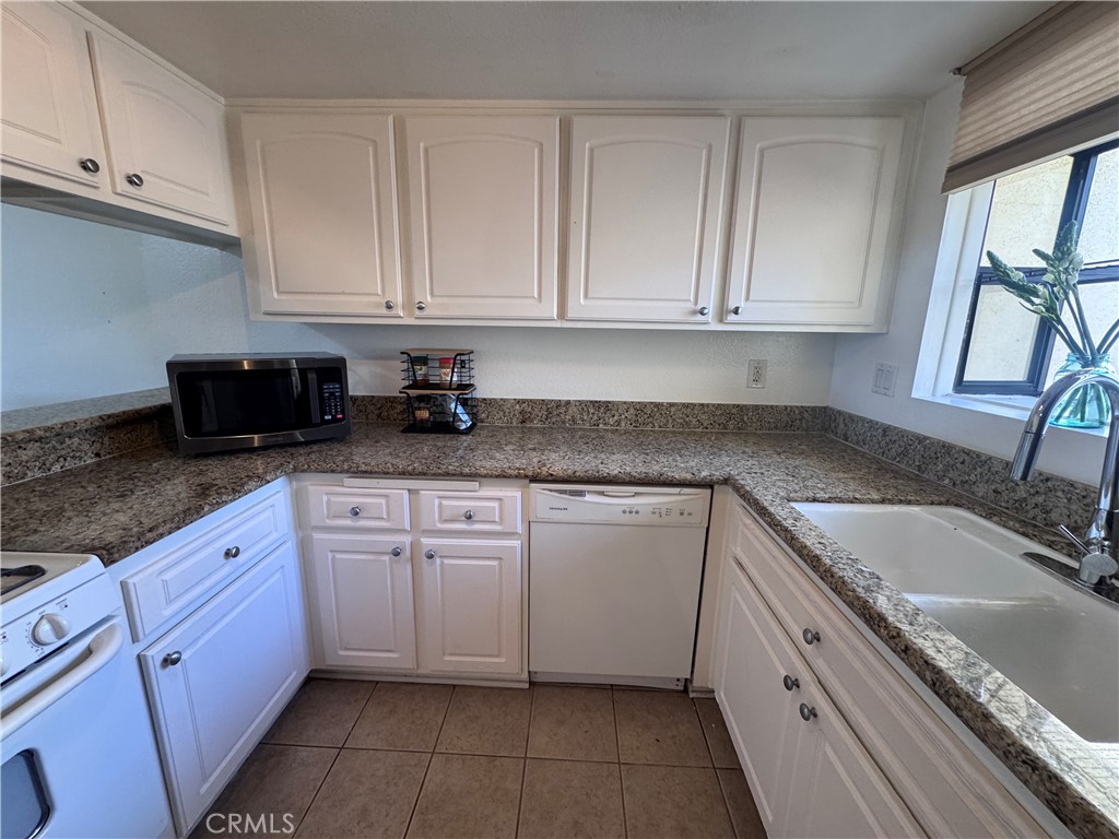 3516 E Ransom Street 303 Property Photo 4