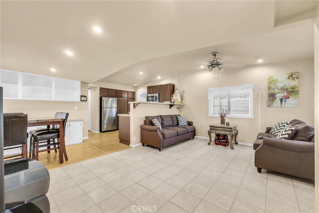 210 Dresden Ave N