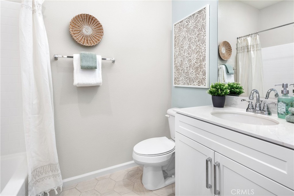 16247 Meadowhouse Avenue Property Photo 15