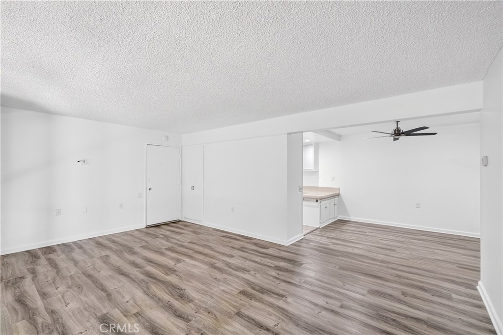 2232 Via Puerta A Property Photo 6