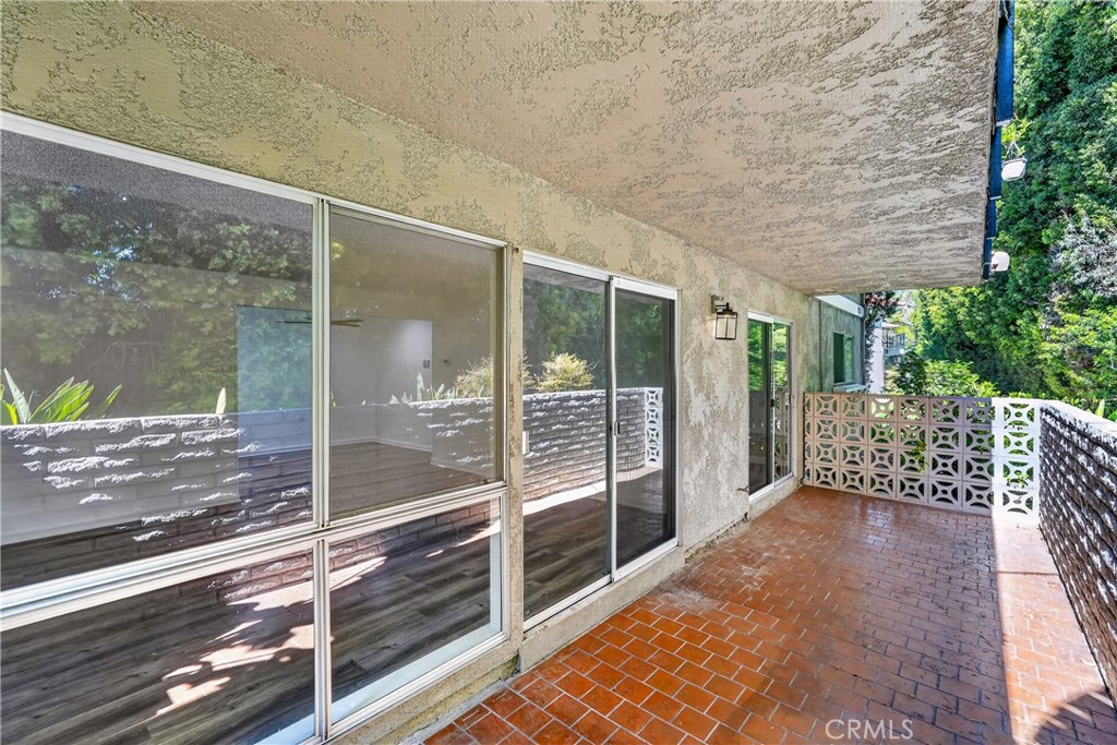 2232 Via Puerta A Property Photo 25