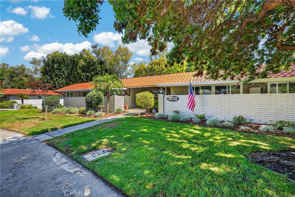 2232 Via Puerta A Property Photo 31