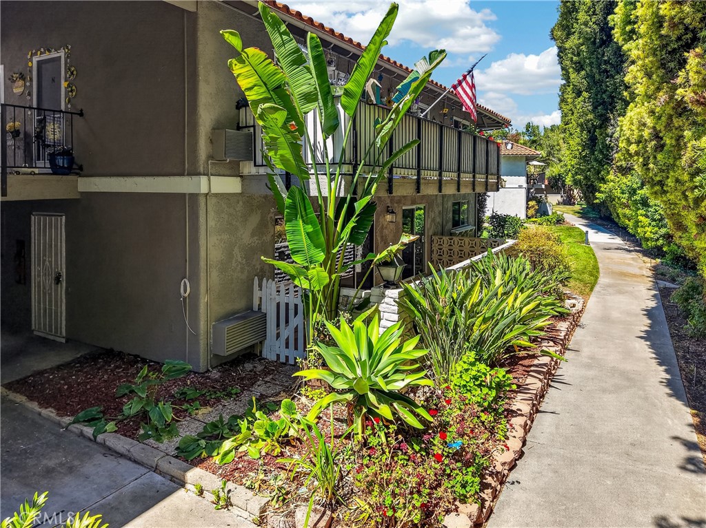 2232 Via Puerta A Property Photo 35