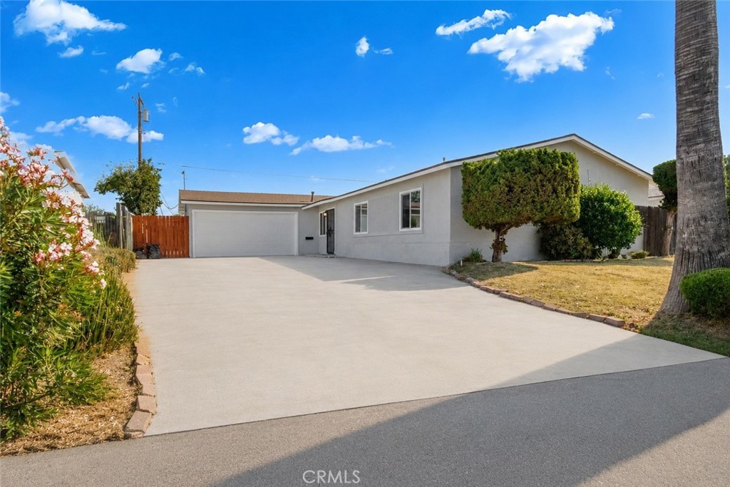 18227 Gallineta Property Photo 3