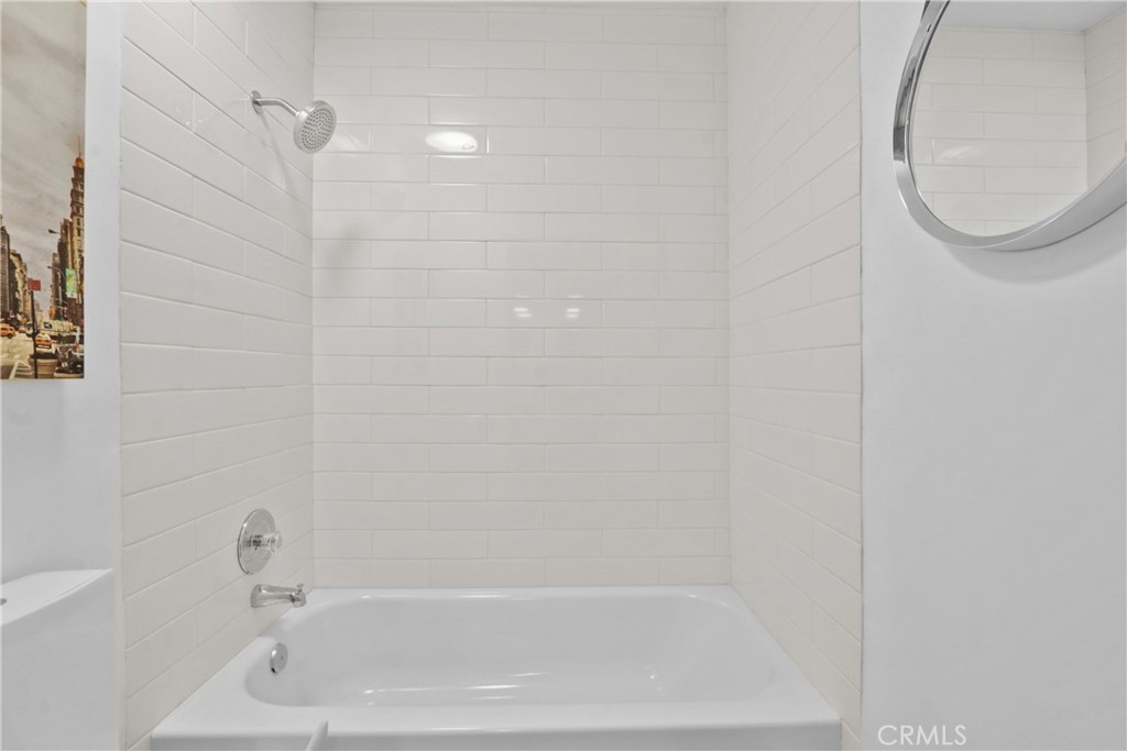 1129 Rosecrans Avenue 28a Property Photo 11