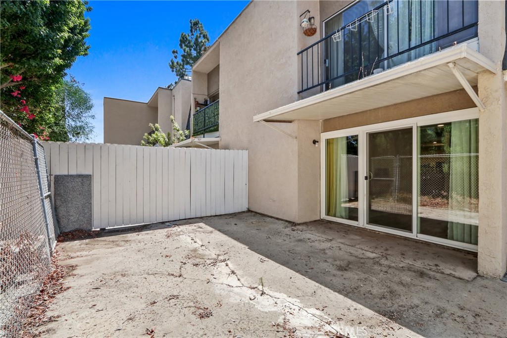 1129 Rosecrans Avenue 28a Property Photo 15