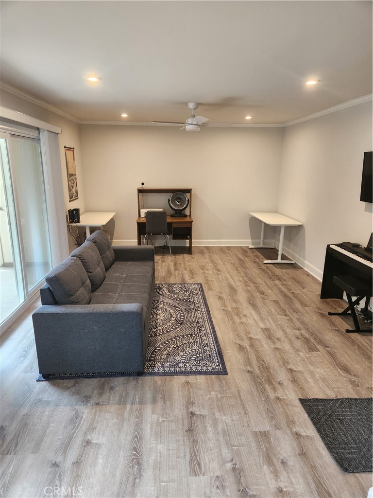 8515 Villa La Jolla Drive F Property Photo 1