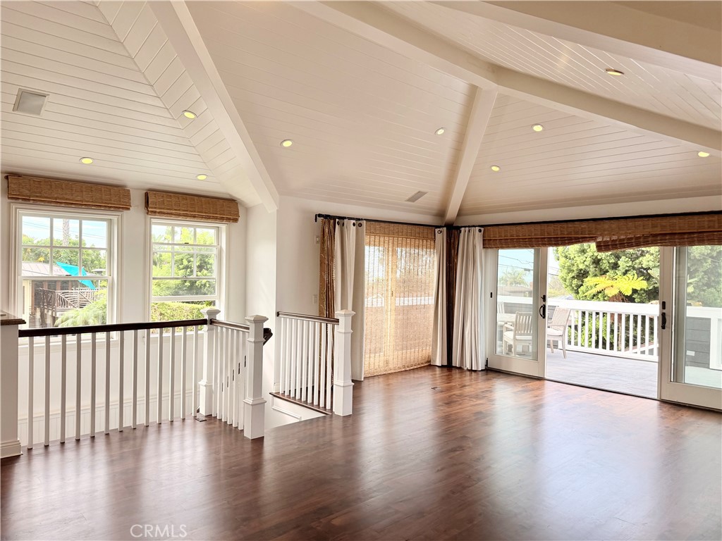 668 Anita Street Property Photo 6