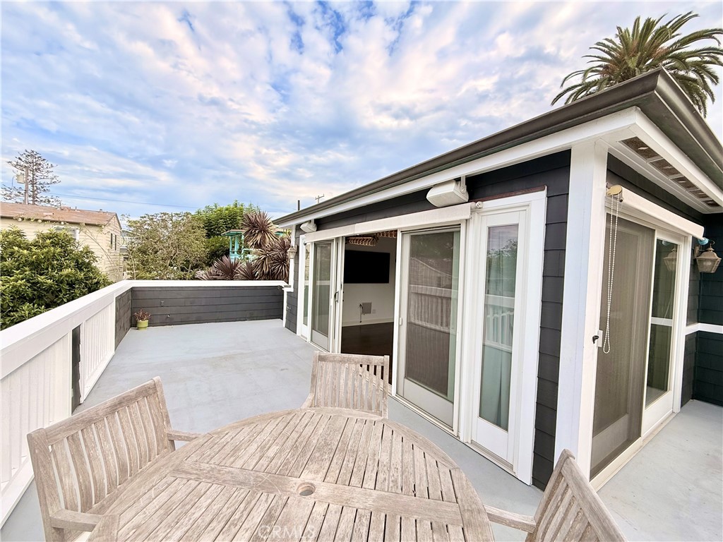668 Anita Street Property Photo 8