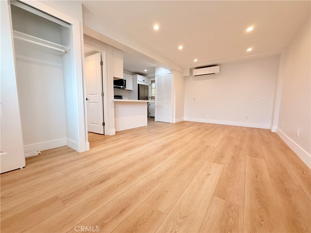 668 Anita Street Property Photo 20