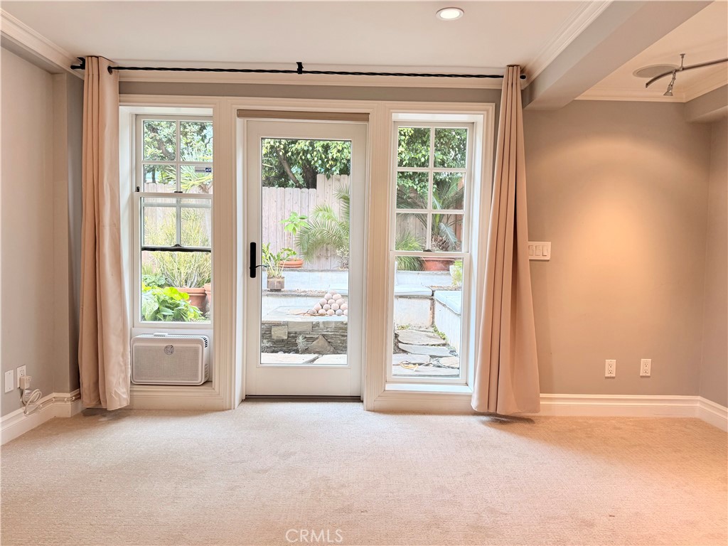 668 Anita Street Property Photo 27
