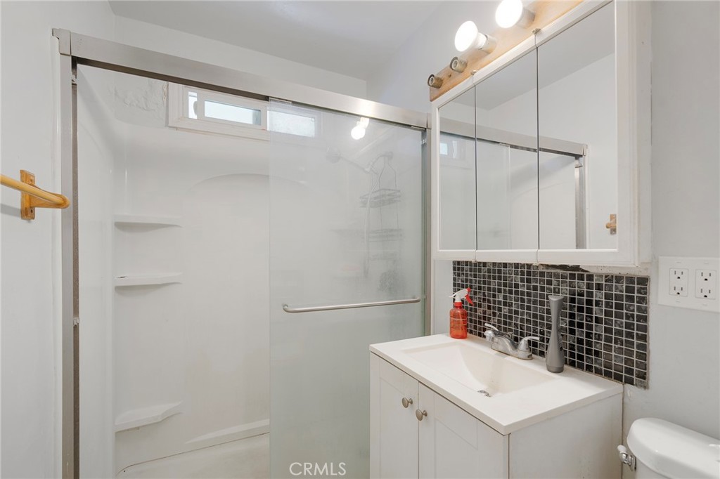 1406 N O Malley Property Photo 8