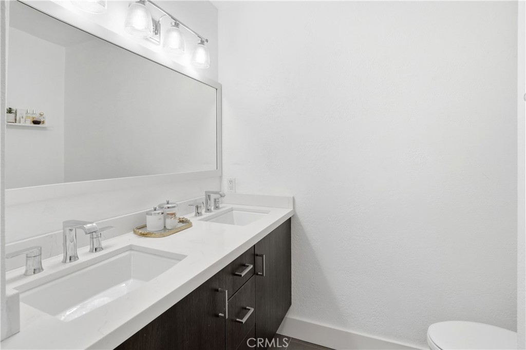 1228 Rutland 6 Property Photo 13