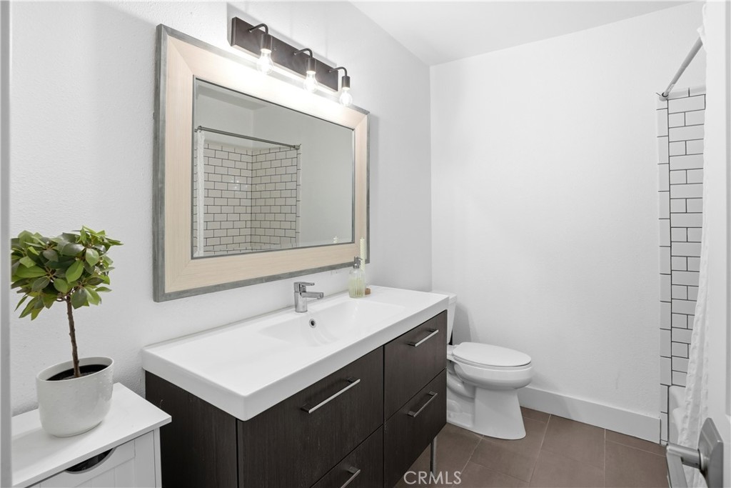 1228 Rutland 6 Property Photo 16