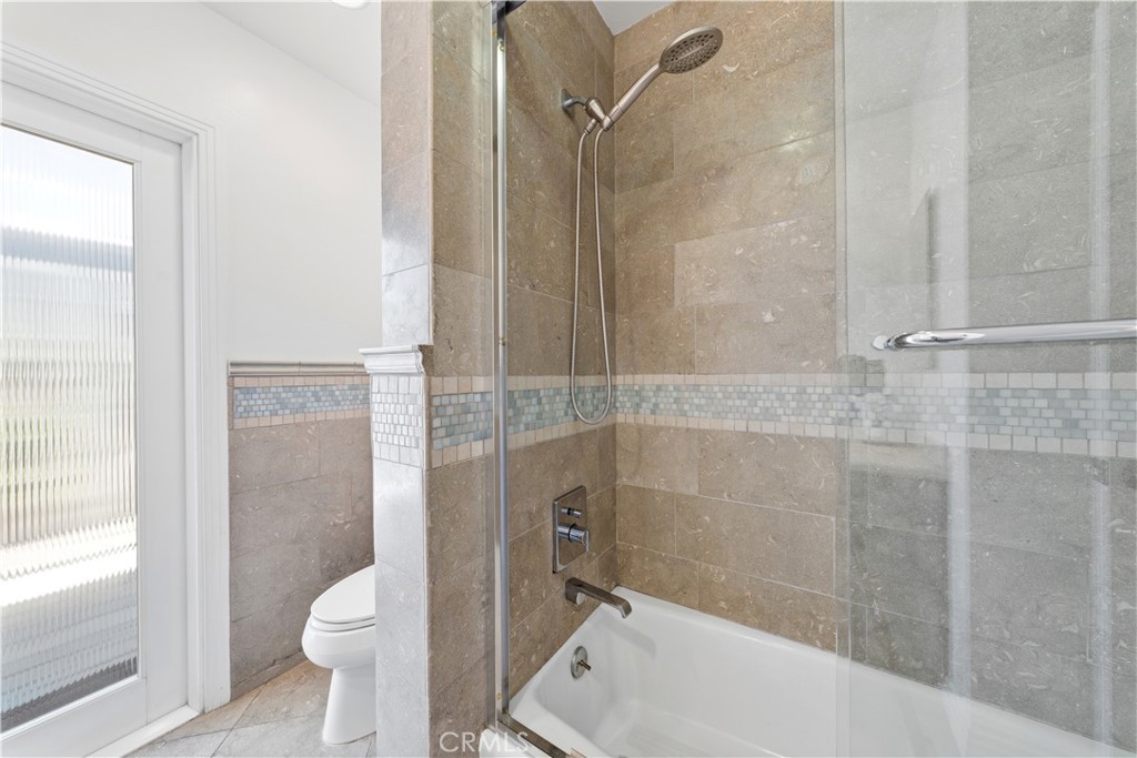 17140 Edgewater Lane Property Photo 27