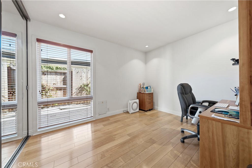 17140 Edgewater Lane Property Photo 28