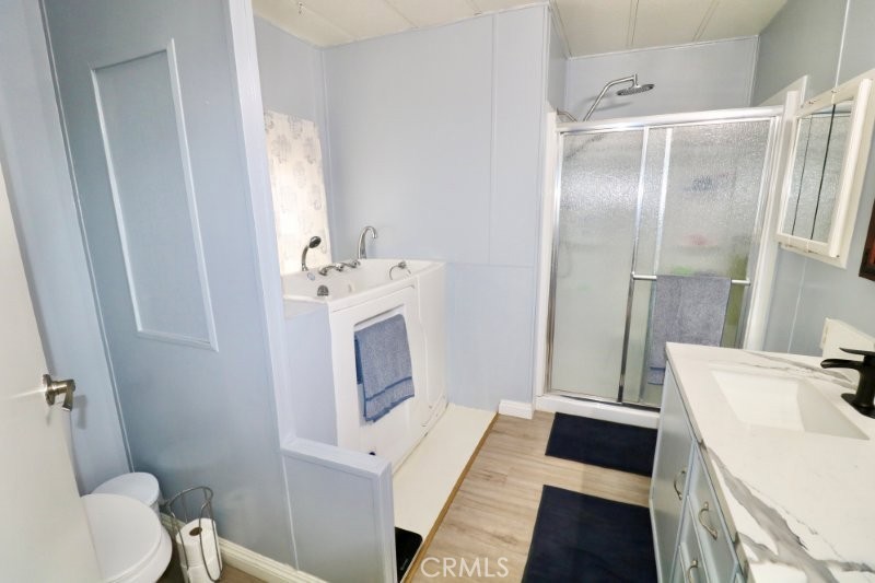 14046 Lake Side Drive 108 Property Photo 33