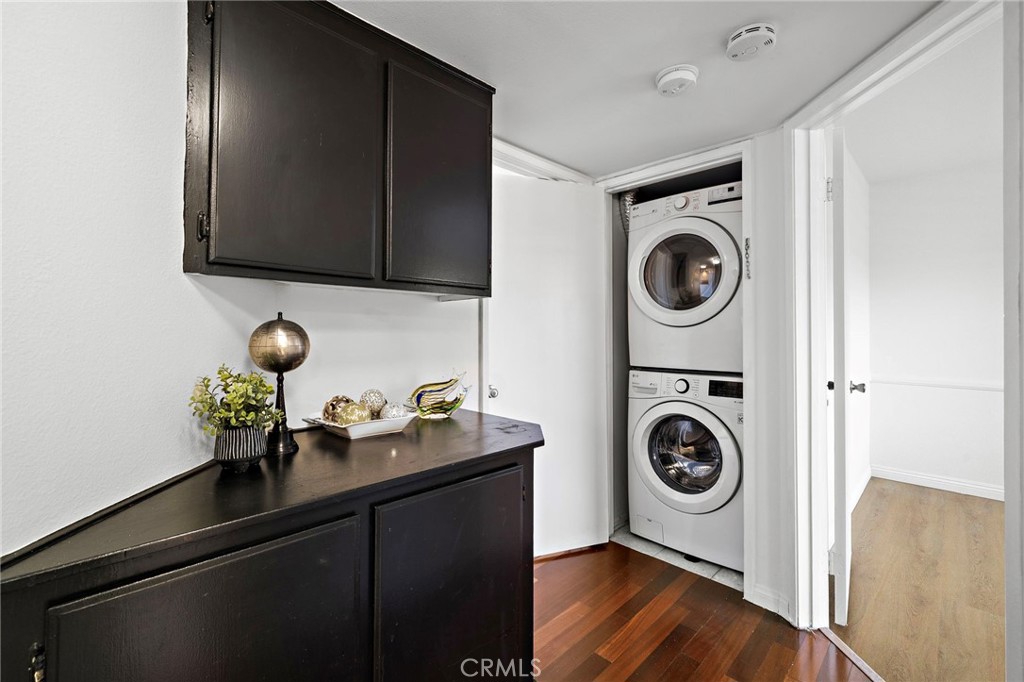 1100 Newport Avenue 404 Property Photo 11