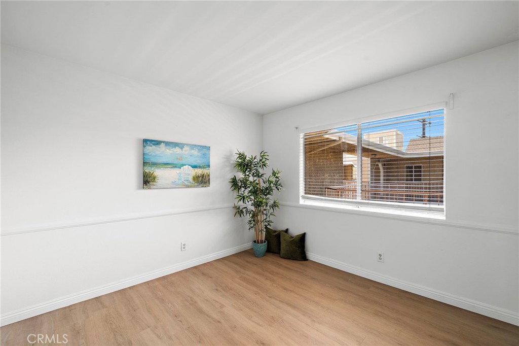 1100 Newport Avenue 404 Property Photo 14