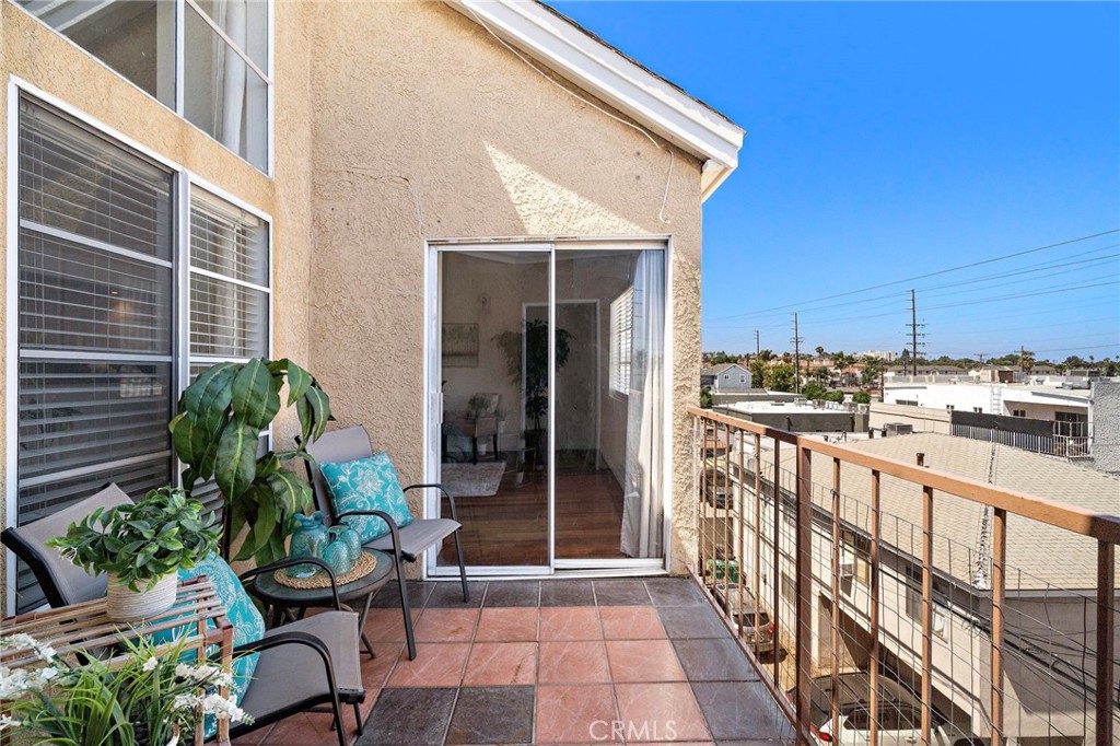 1100 Newport Avenue 404 Property Photo 20