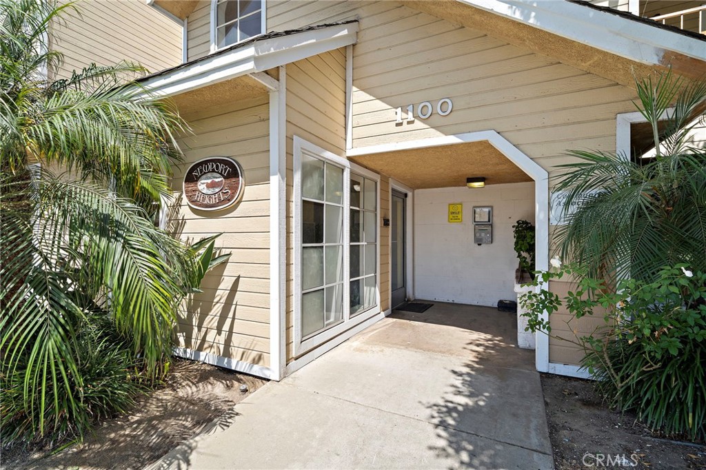 1100 Newport Avenue 404 Property Photo 22