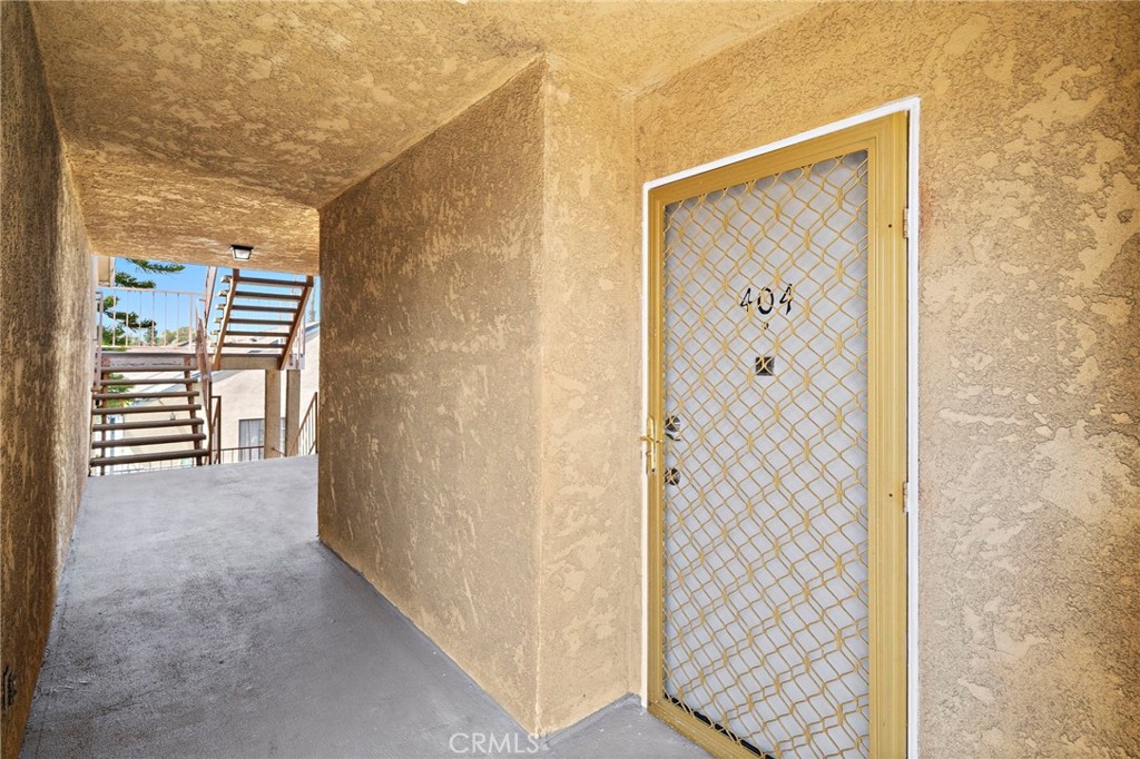 1100 Newport Avenue 404 Property Photo 23